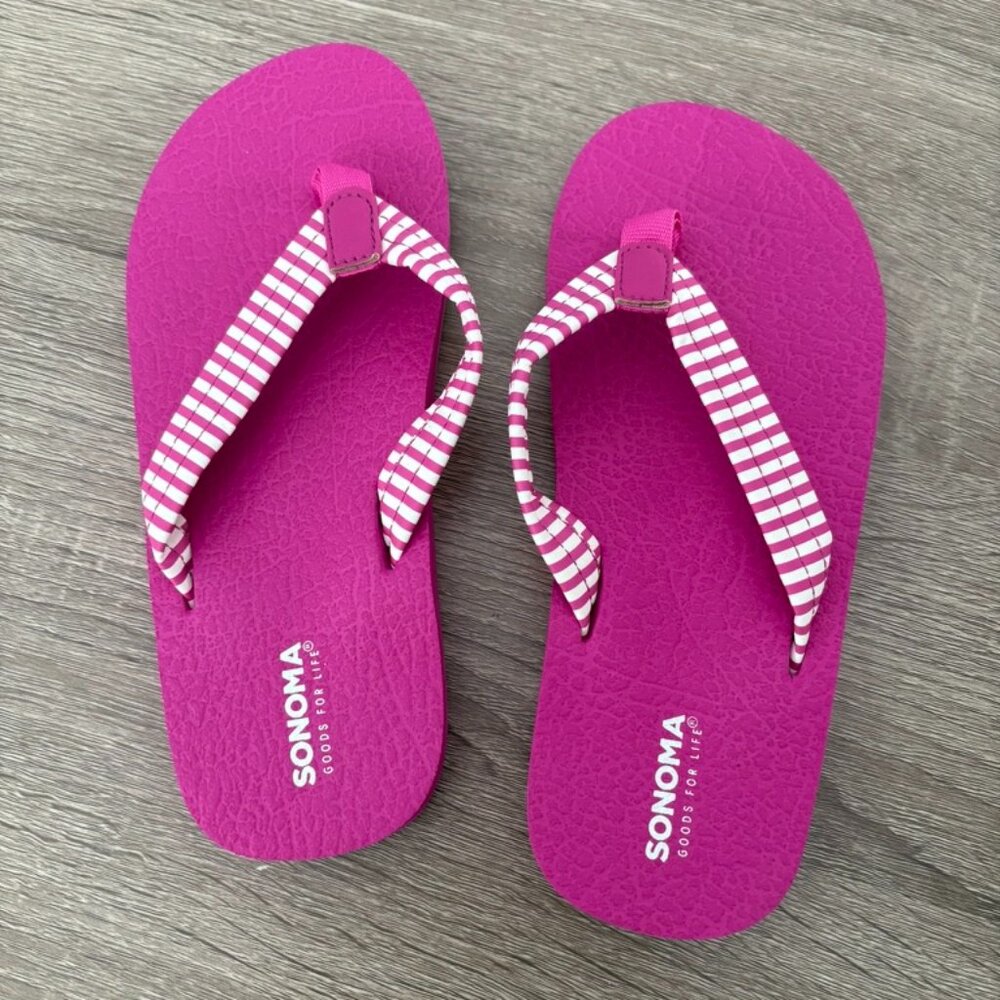 NWT Sonoma Goods For Life Pink Flip Flops | Gingham Straps | Girls Size 2